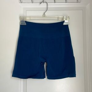 Alphalete Amplify Short 4.5” Victory Blue